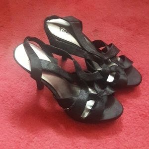 FIONI Glitter strap heels